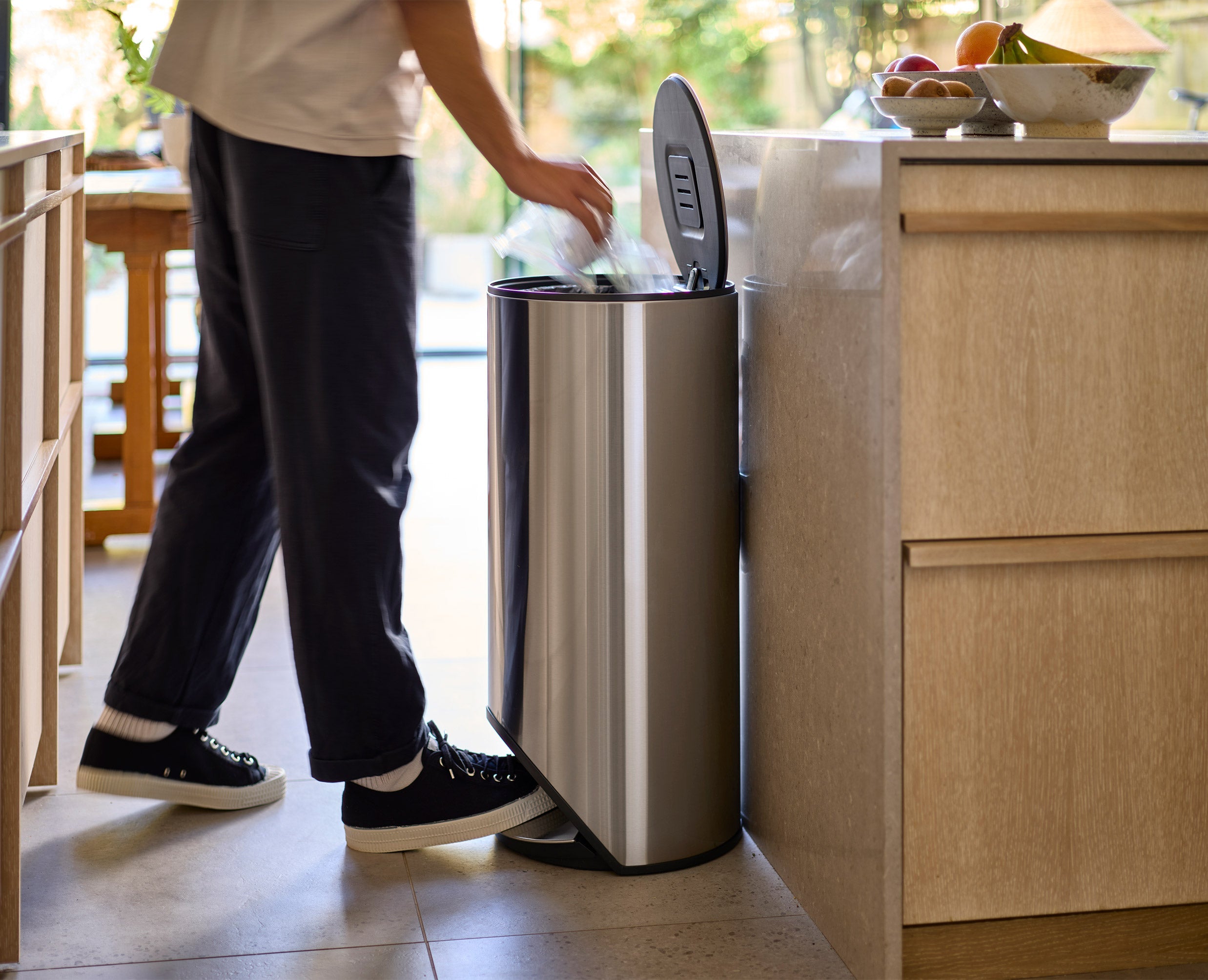 Arc™ 30L Easy-push Stainless-steel Pedal Bin Starter Set