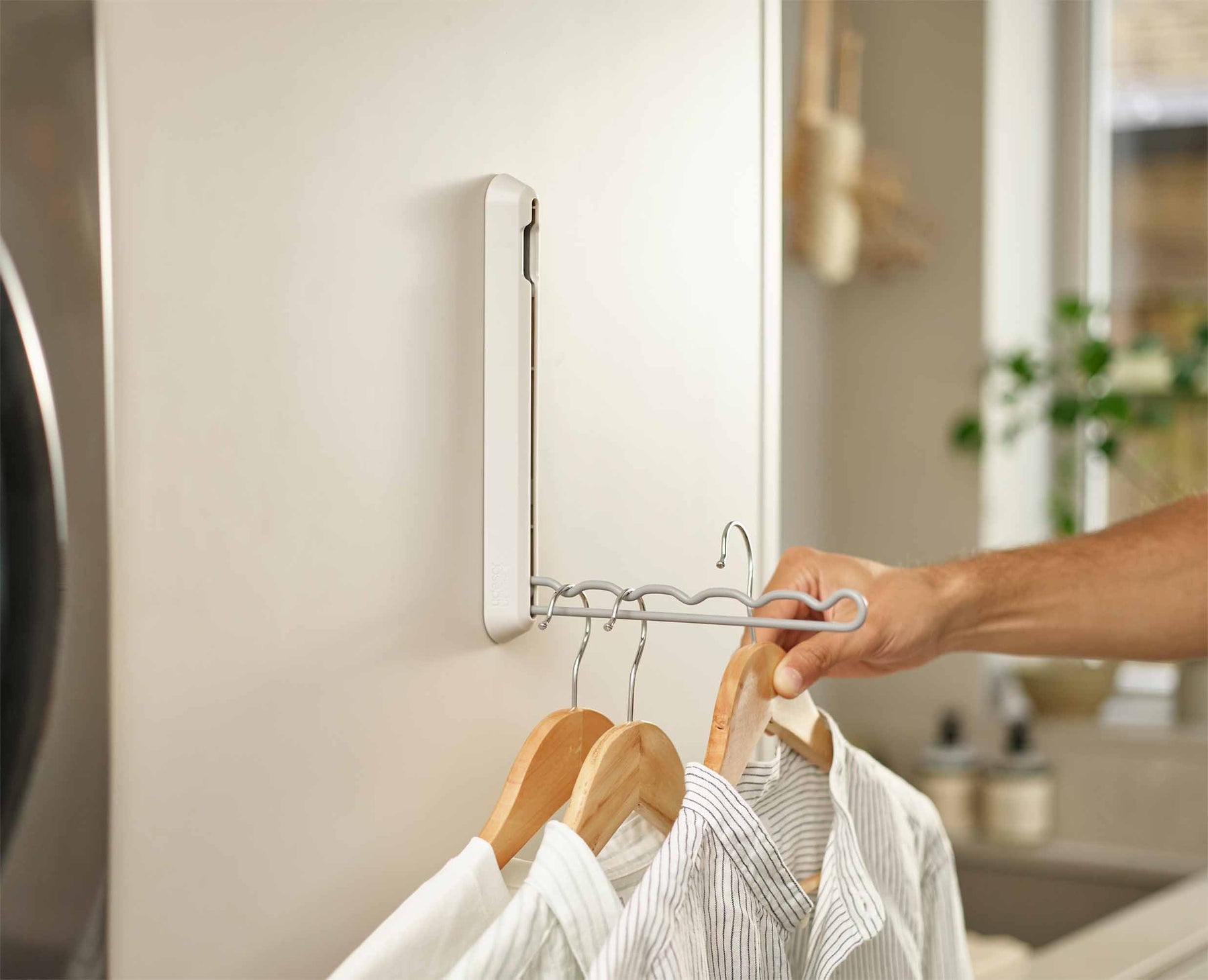 Orderly™ Retractable Hanging Rail - 55004 - Image 3