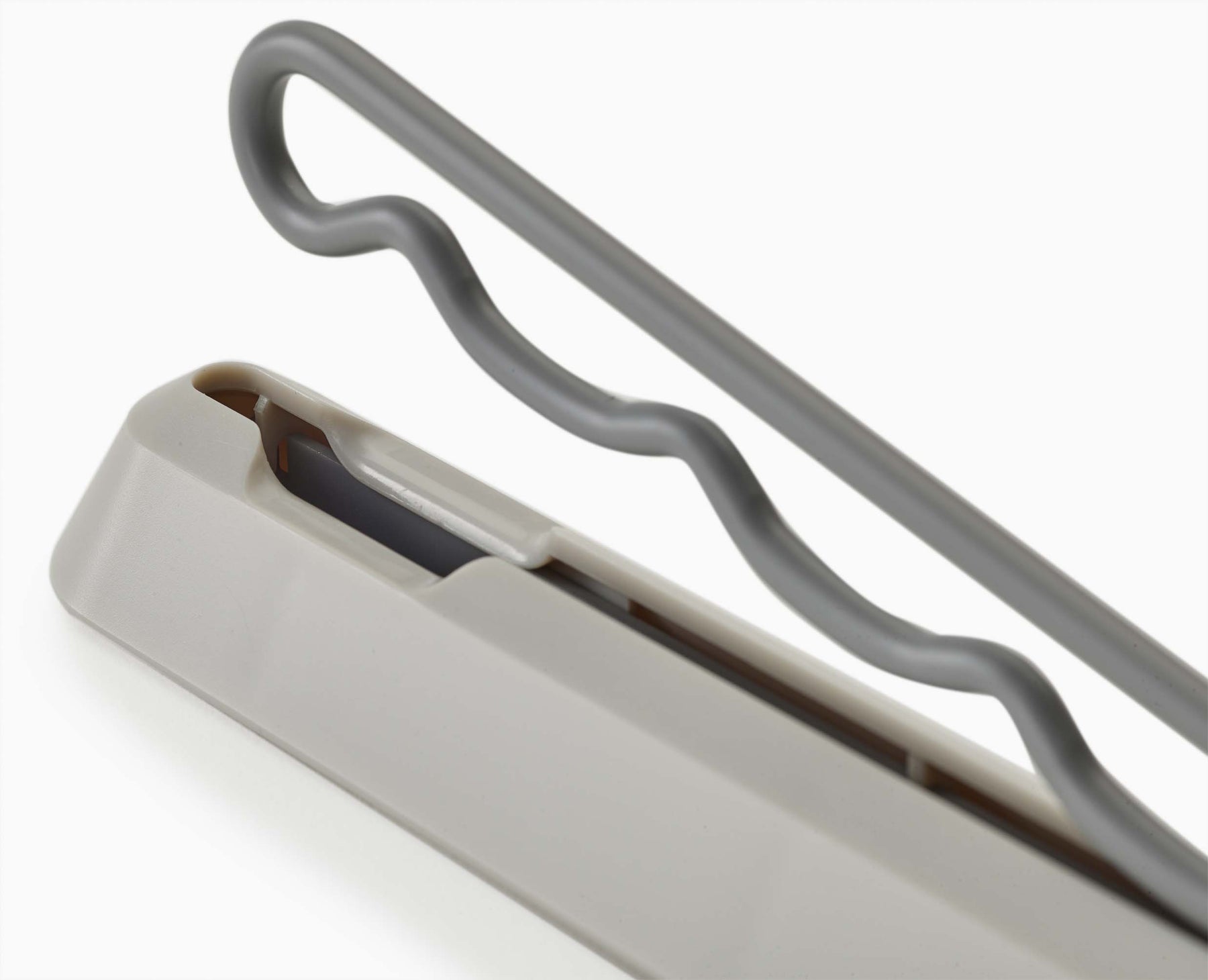 Orderly™ Retractable Hanging Rail - 55004 - Image 4