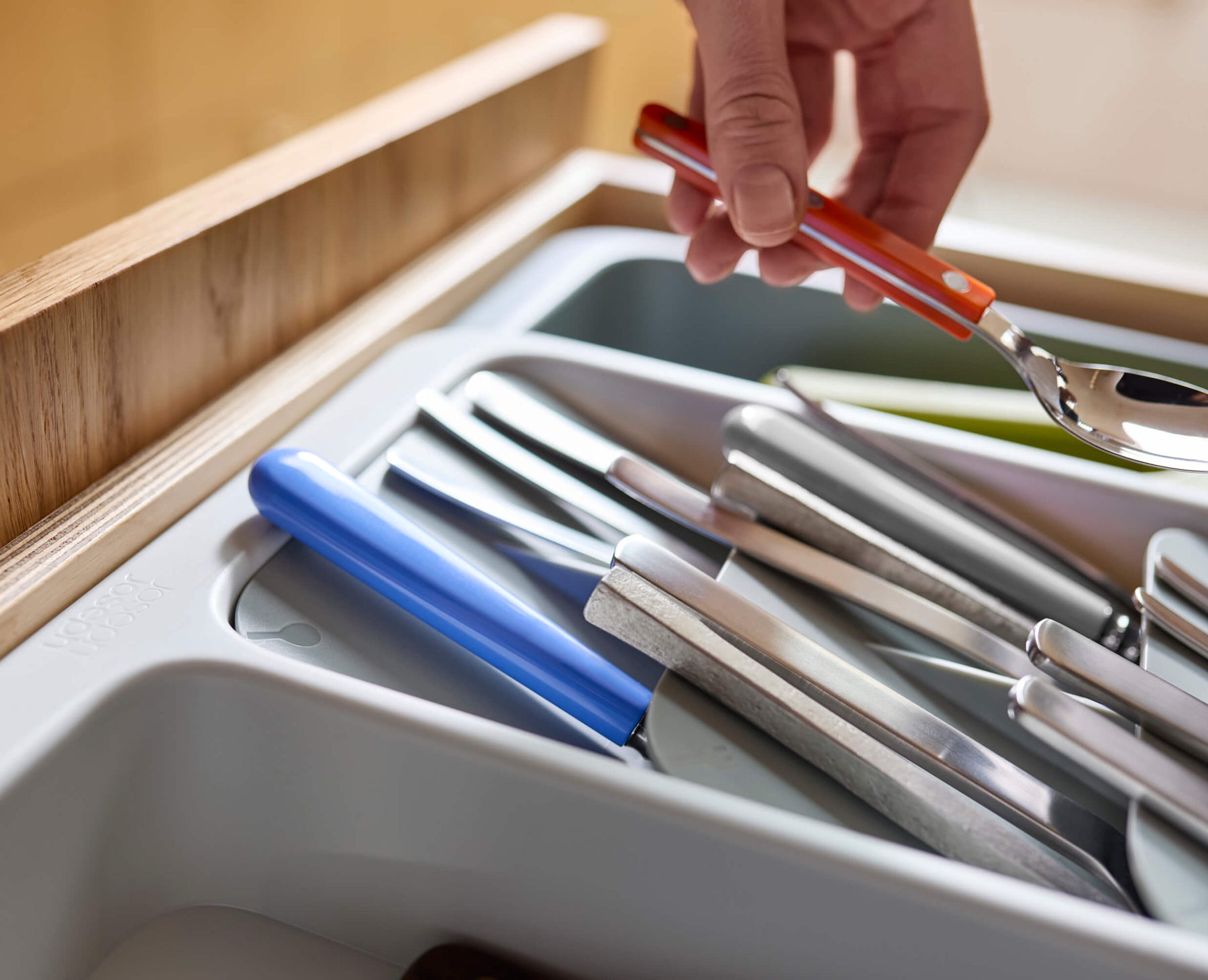 DrawerStore™ Expanding Tiered Cutlery, Utensil & Gadget Organiser