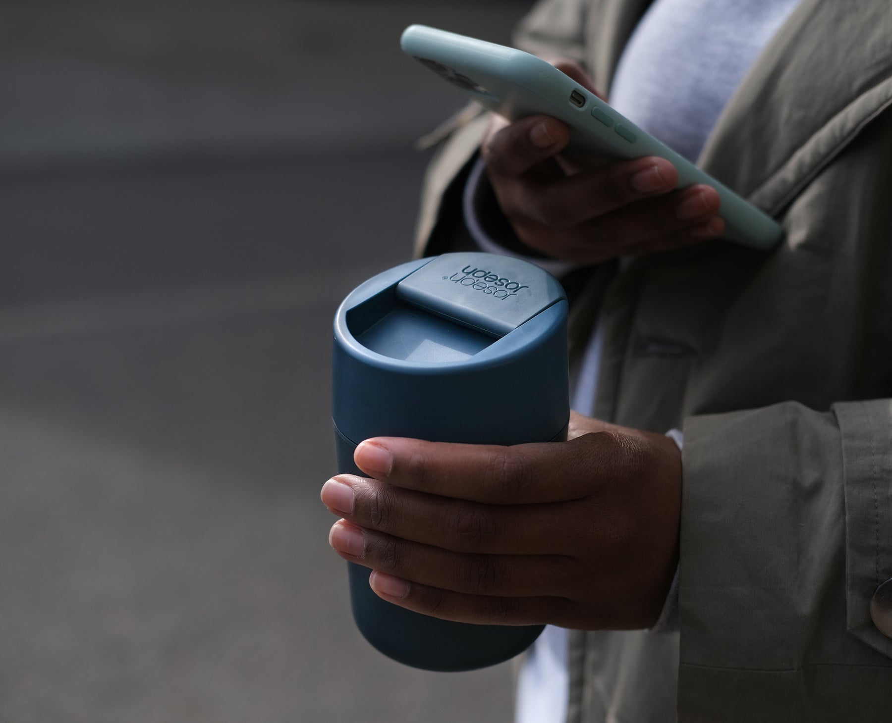 Sipp™ Reisebecher mit Klappdeckel - 340 ml