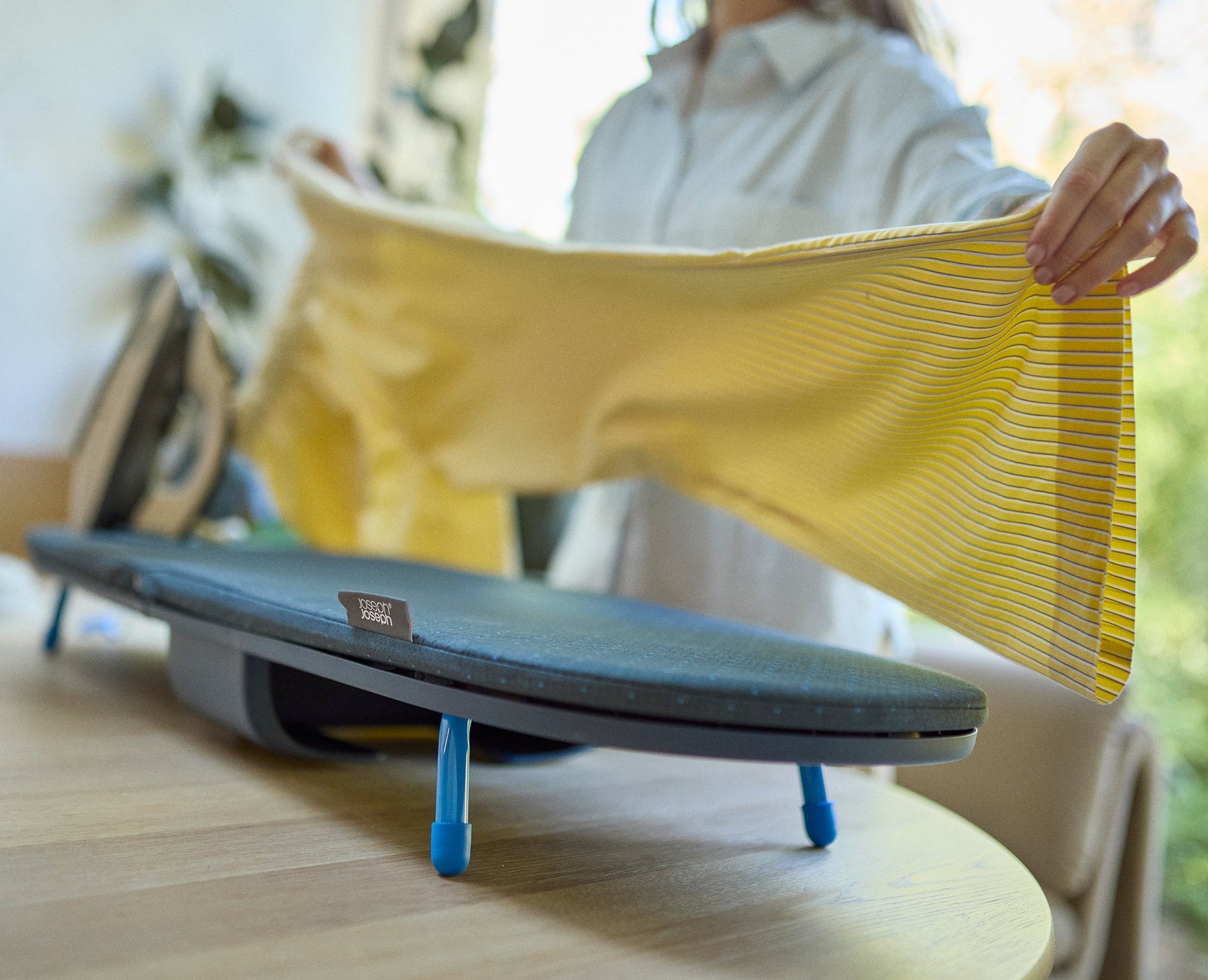 Pocket Max Plus Tischbügelbrett 110cm mit hochwertigem Bezug in Blau