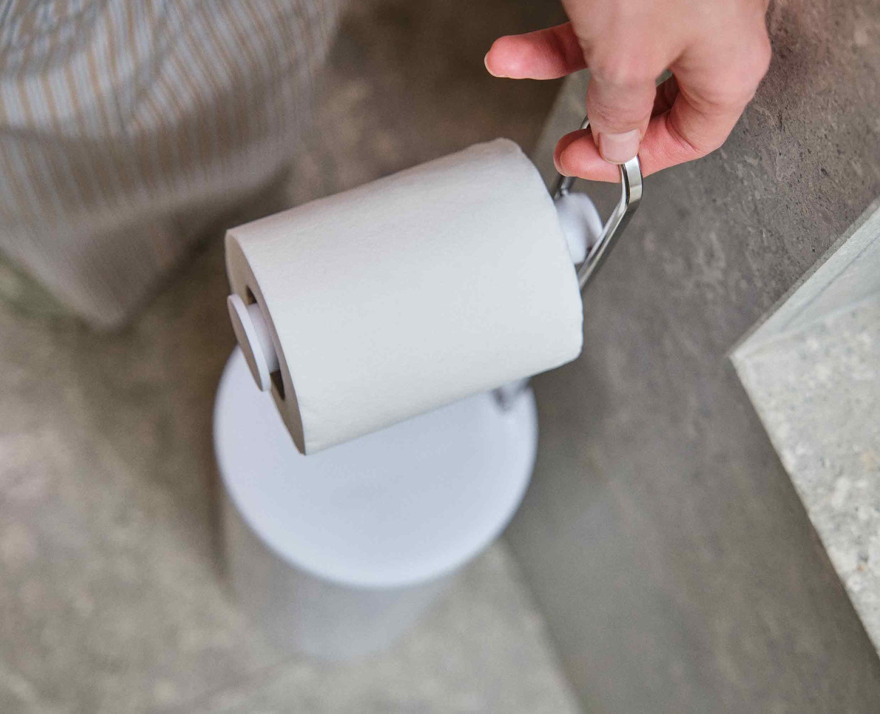 toilettenpapier aufbewahrung weiß Verdeckter Toilettenpapierhalter Weiß