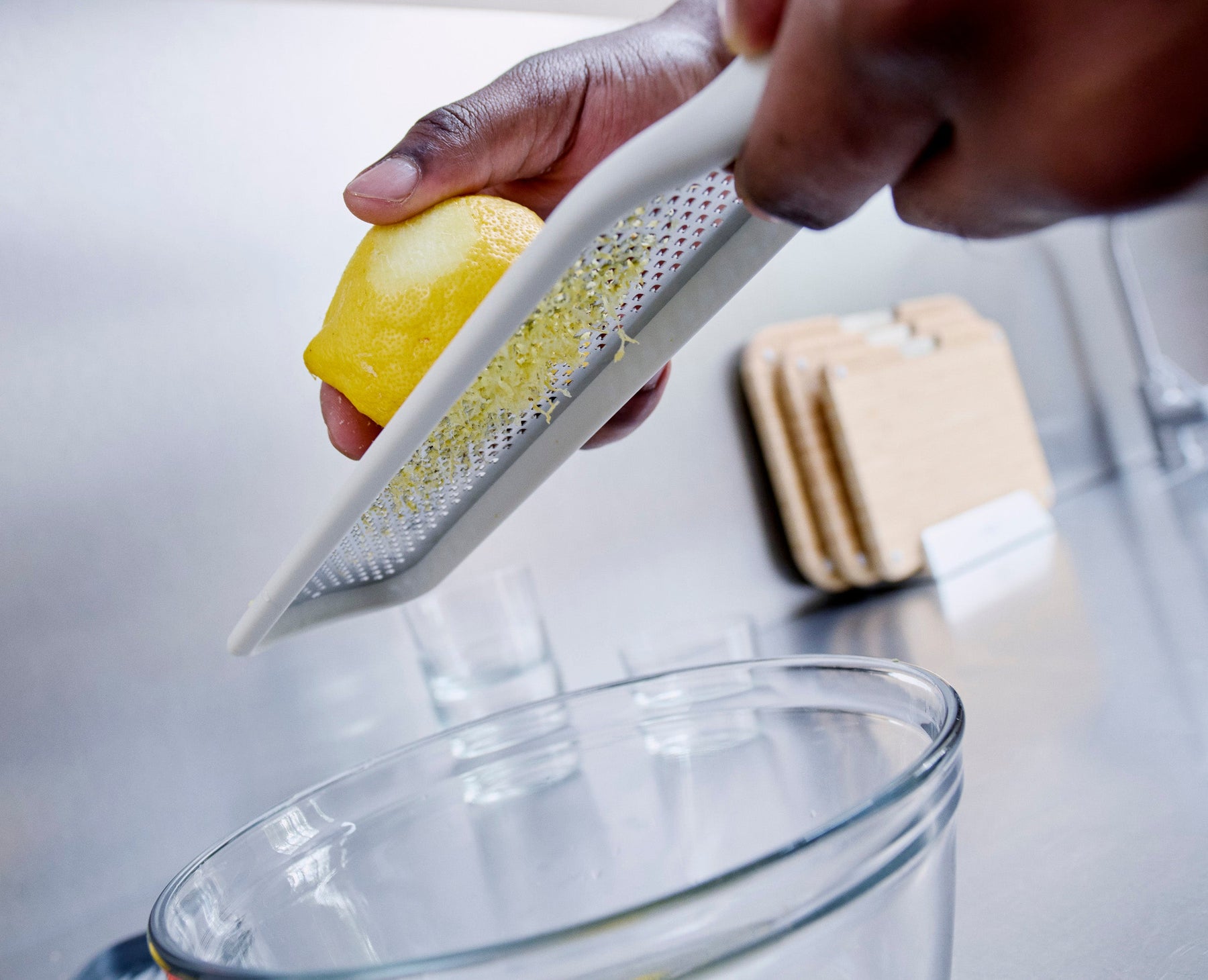 Nest™ Slice &amp; Zest 2-in-1 Reibe- und Mandolinen-Set