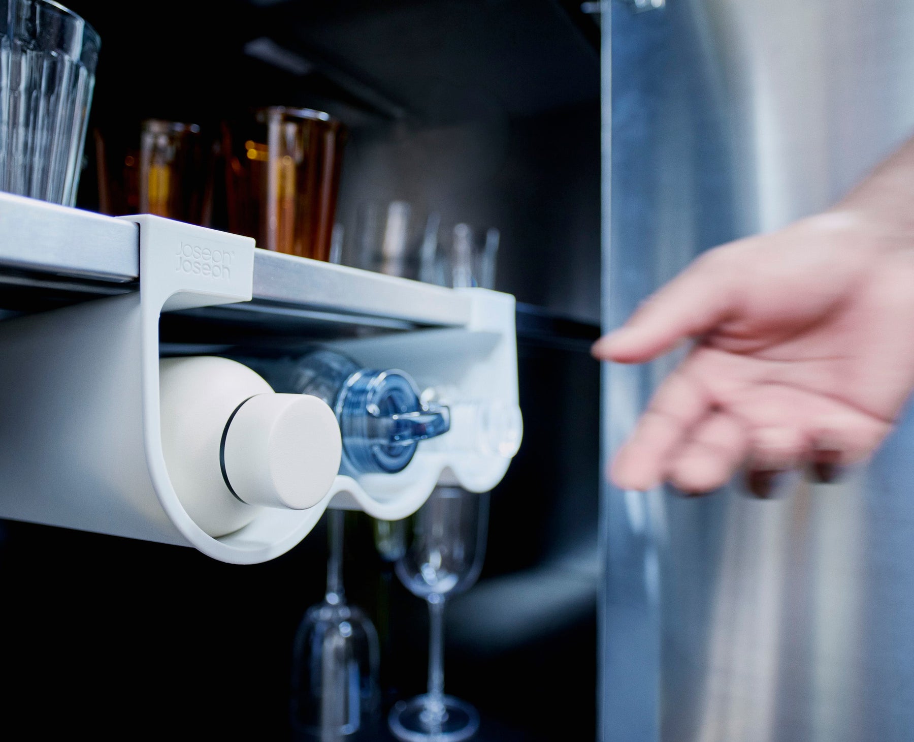 CupboardStore™ Unter-Regal-Flaschenhalter